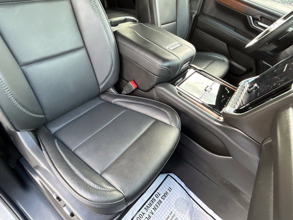 Used 2026 GMC Yukon Denali w/ Sun & Power Step Package AWD/4WD image 48