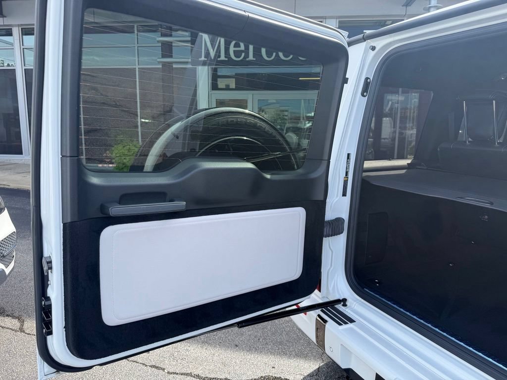 Certified 2025 Mercedes-Benz G 63 AMG 4MATIC image 6