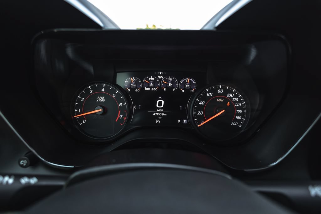 Used 2021 Chevrolet Camaro SS RWD image 11