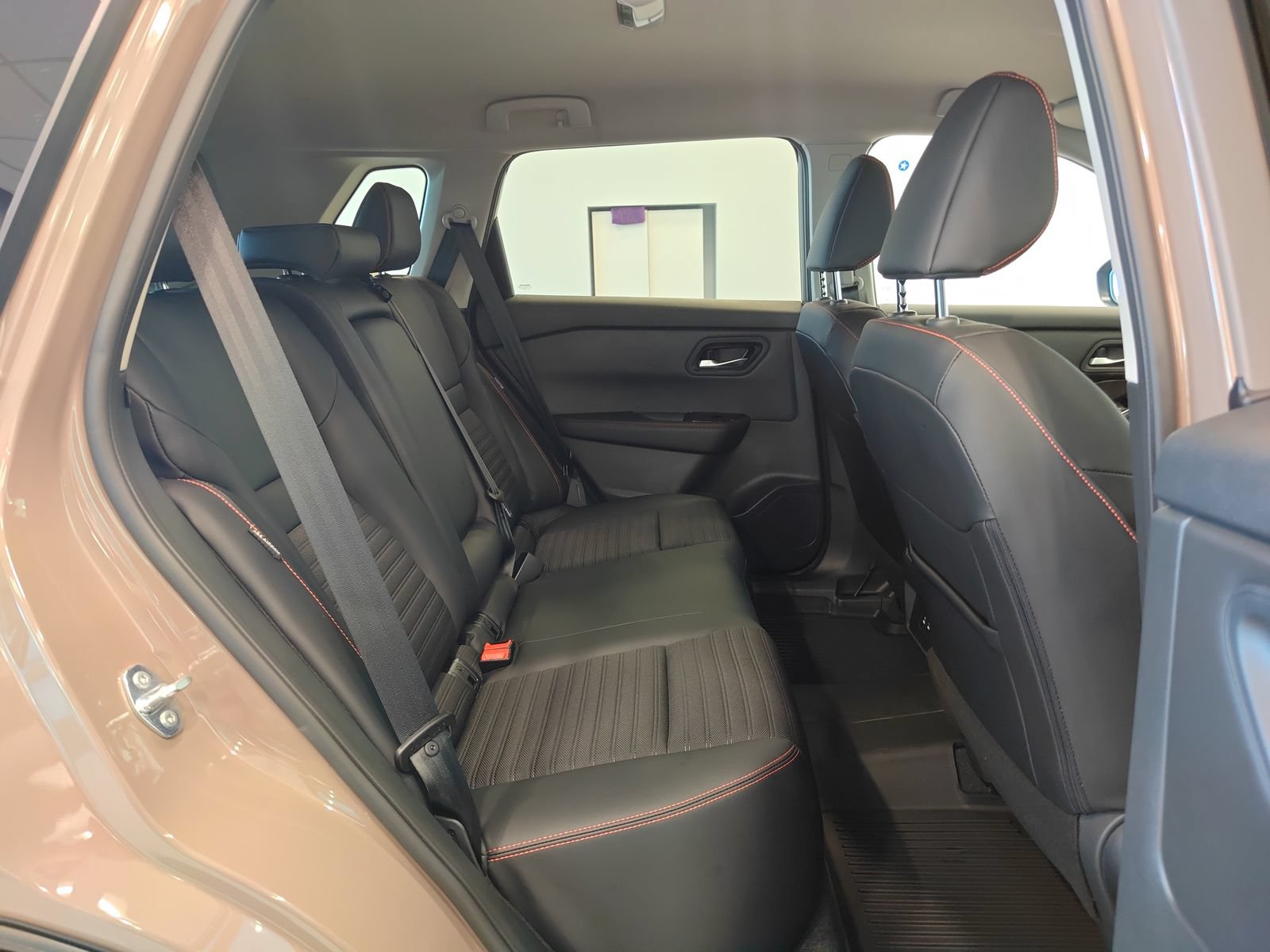 New 2026 Nissan Rogue SV AWD/4WD image 18