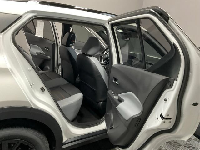 Used 2023 Nissan Kicks SR w/ SR Premium Package FWD image 26