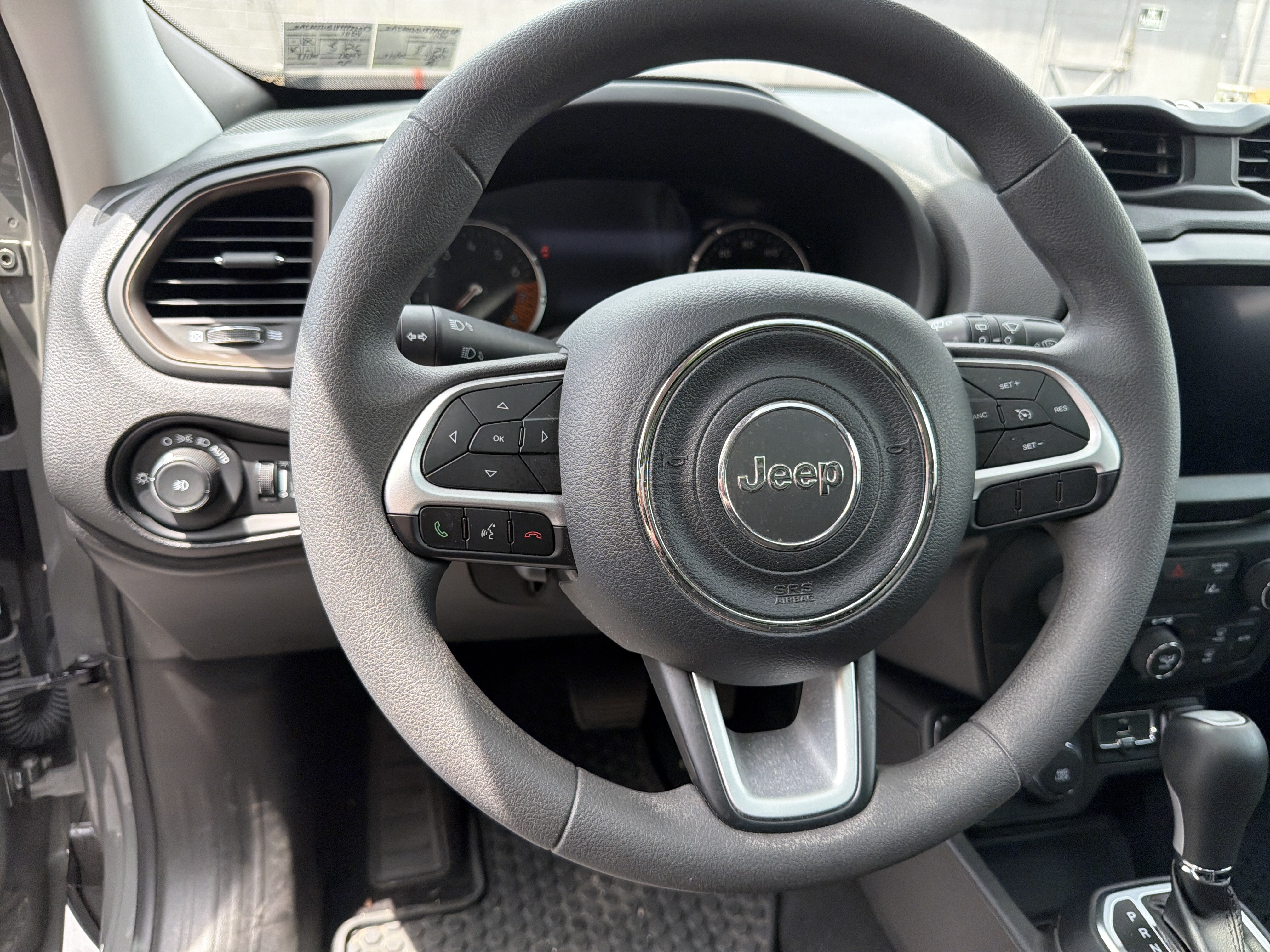 Certified 2023 Jeep Renegade Latitude w/ Sun/Sound Group AWD/4WD image 16
