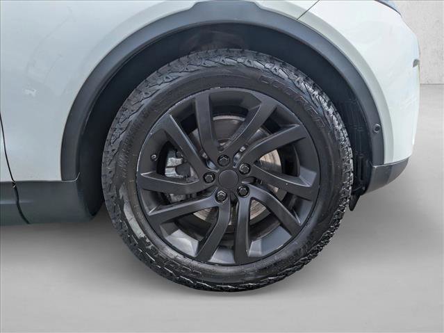 Used 2017 Land Rover Discovery HSE image 22