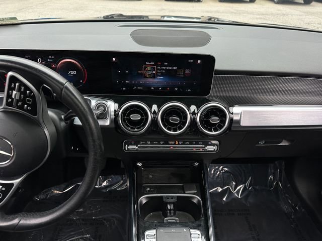 Used 2020 Mercedes-Benz GLB 250 4MATIC image 17