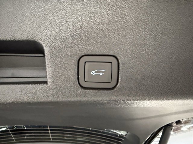 New 2026 Chevrolet Traverse LT w/ Driver Confidence Package image 39