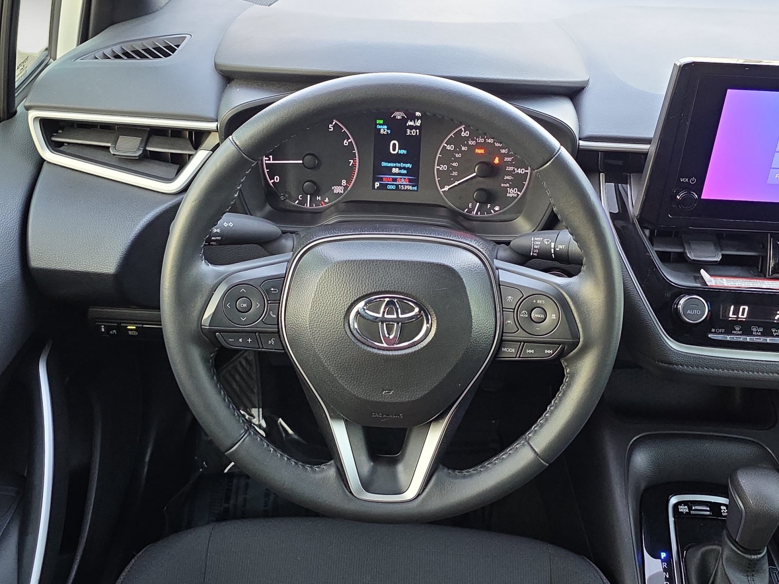 Used 2025 Toyota Corolla SE FWD image 11