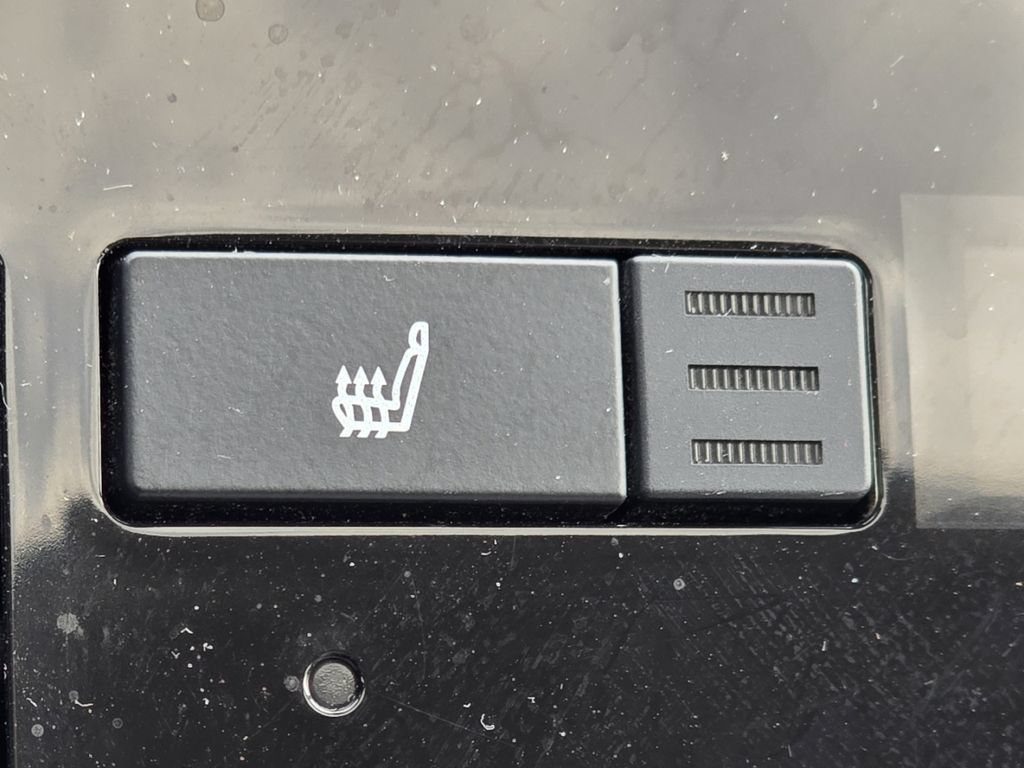 Certified 2019 Toyota Avalon XLE w/ Moonroof Package FWD image 8