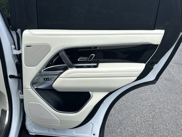 Used 2024 Land Rover Range Rover SE AWD/4WD image 19