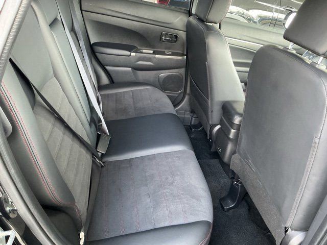 Used 2025 Mitsubishi Outlander Sport SE image 19