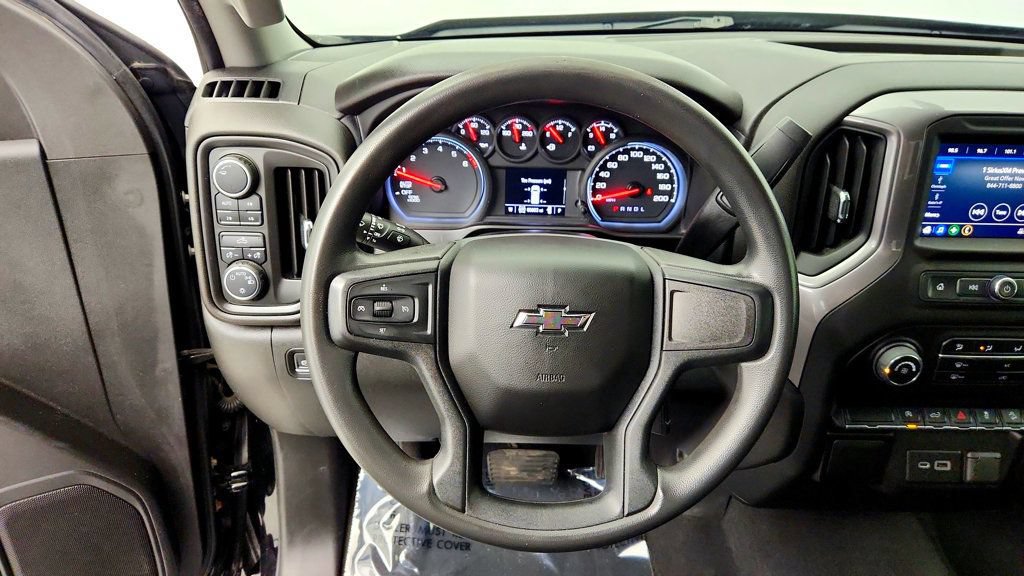 Used 2022 Chevrolet Silverado 1500 Custom Trail Boss AWD/4WD image 13
