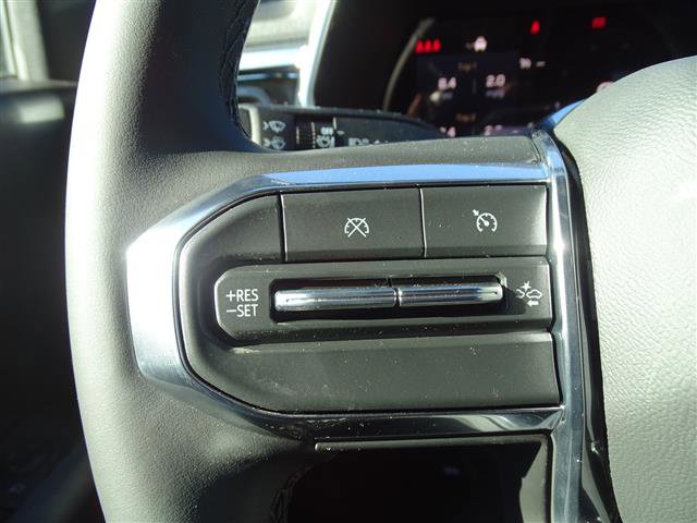 Used 2025 GMC Canyon Elevation image 12