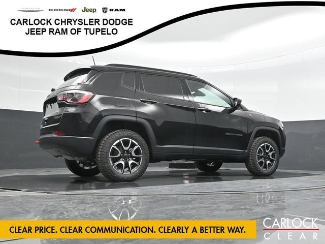 New 2025 Jeep Compass Trailhawk w/ Sun & Sound Group AWD/4WD image 28