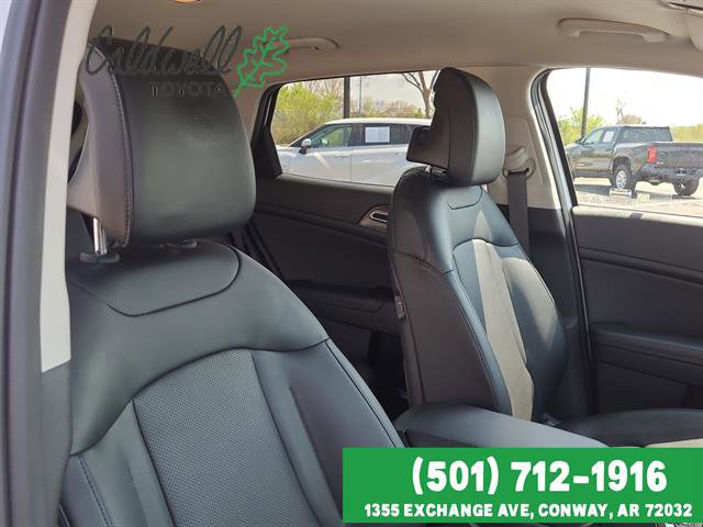 Used 2025 Kia Sportage EX image 17