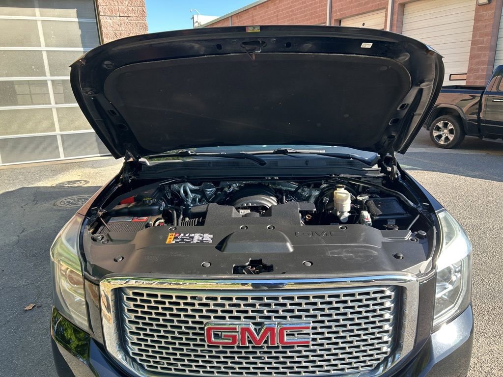 Used 2017 GMC Yukon Denali w/ Open Road Package AWD/4WD image 13