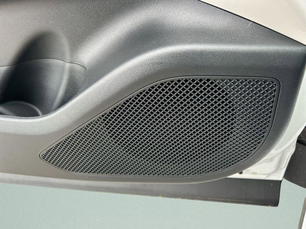 New 2026 Hyundai Tucson SEL image 24