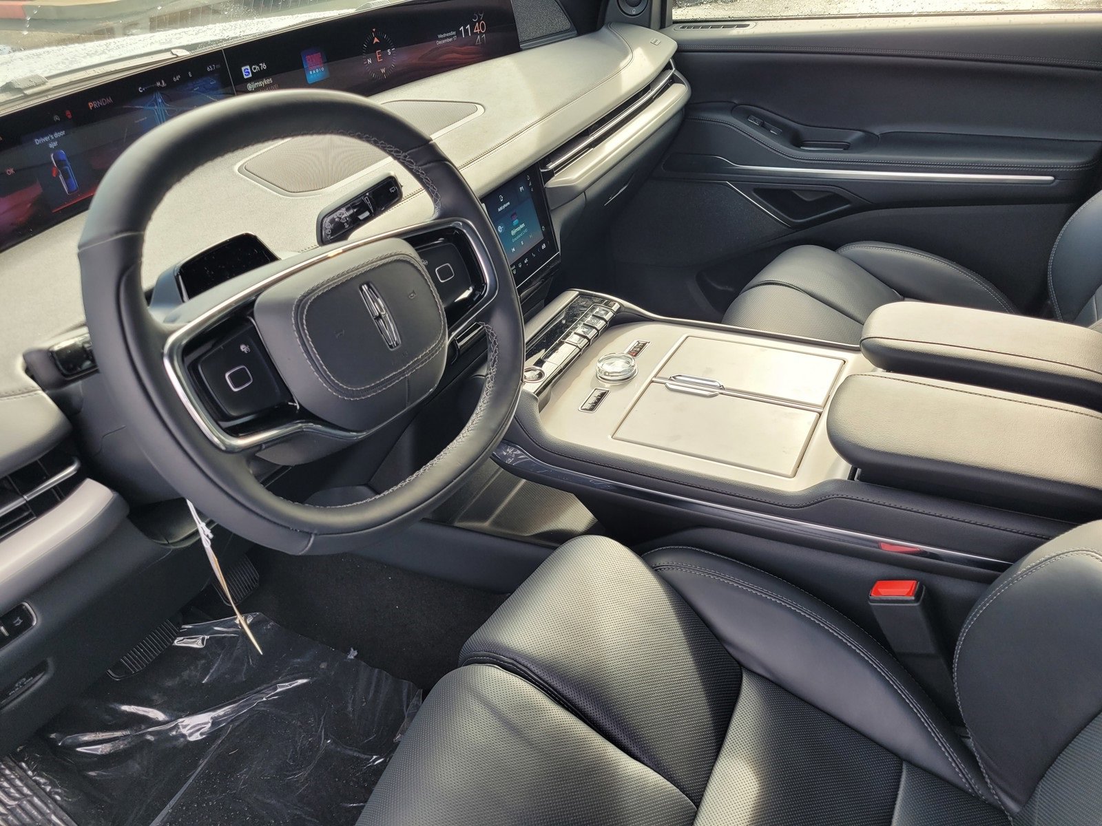 New 2025 Lincoln Navigator Reserve w/ Jet Appearance Package image 11