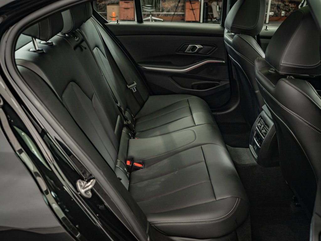 Used 2025 BMW 330i xDrive Sedan image 37