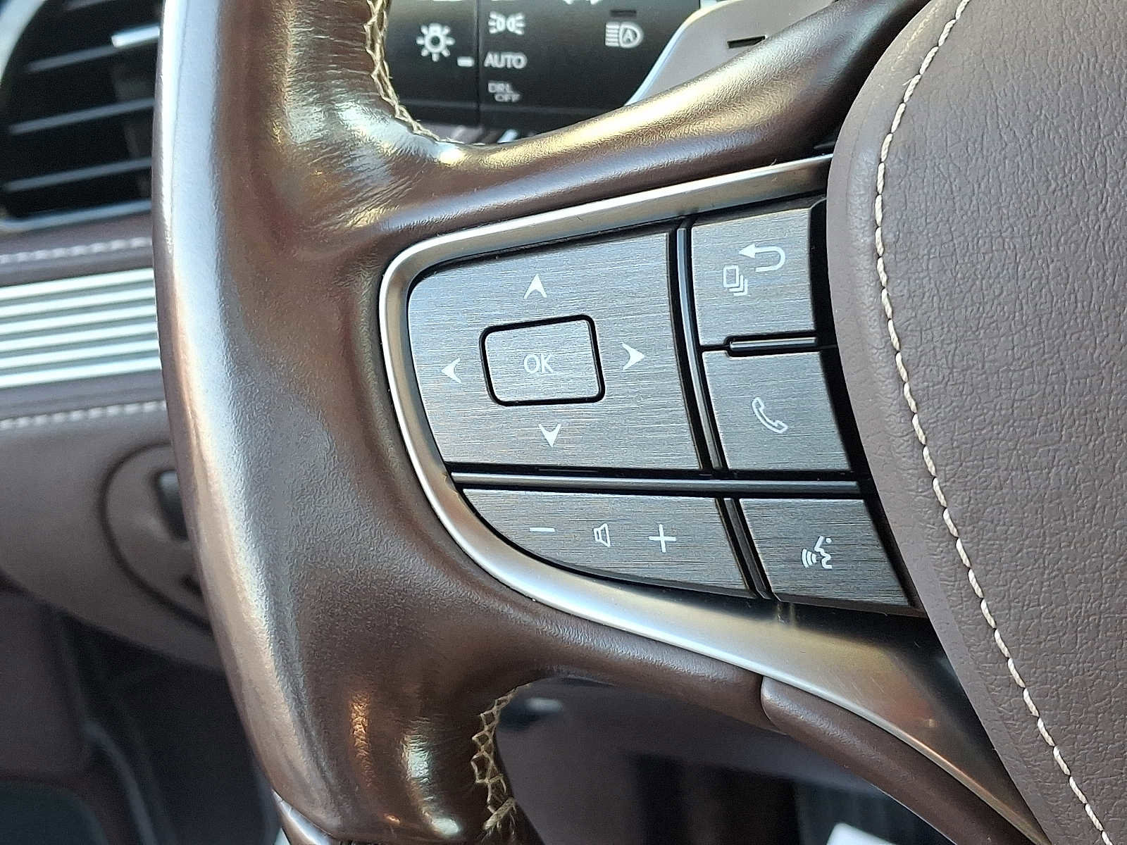 Used 2020 Lexus LS 500 image 24