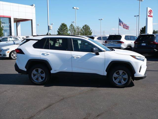 Certified 2025 Toyota RAV4 LE AWD/4WD image 4