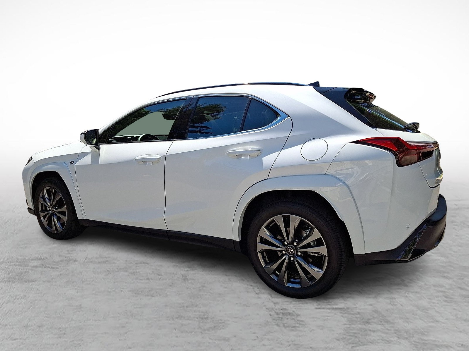 Used 2025 Lexus UX 300h AWD w/ Accessory Package (Z2) image 4
