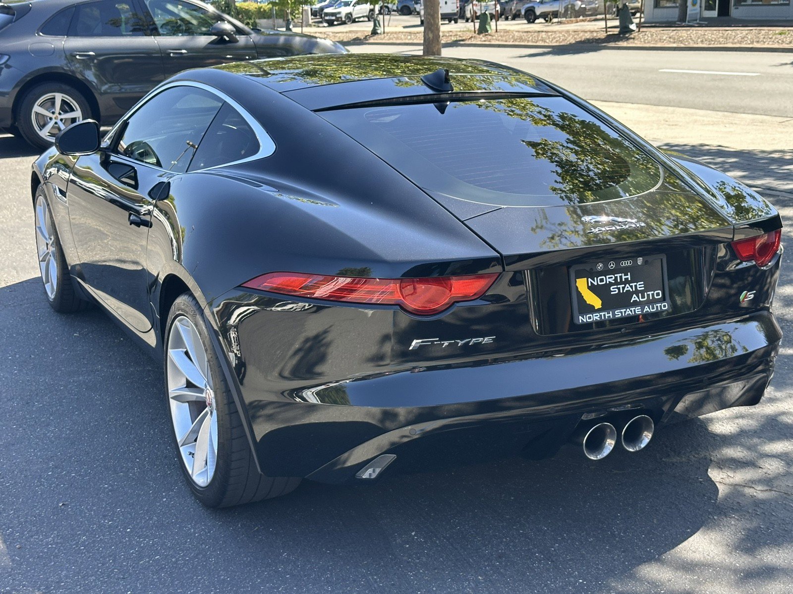 Used 2015 Jaguar F-TYPE S RWD image 11