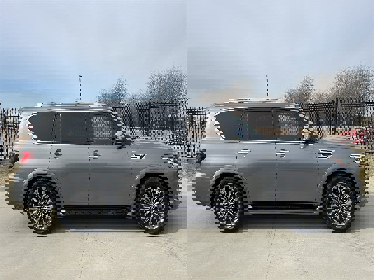 Used 2021 INFINITI QX80 Sensory w/ All-Season Package image 3