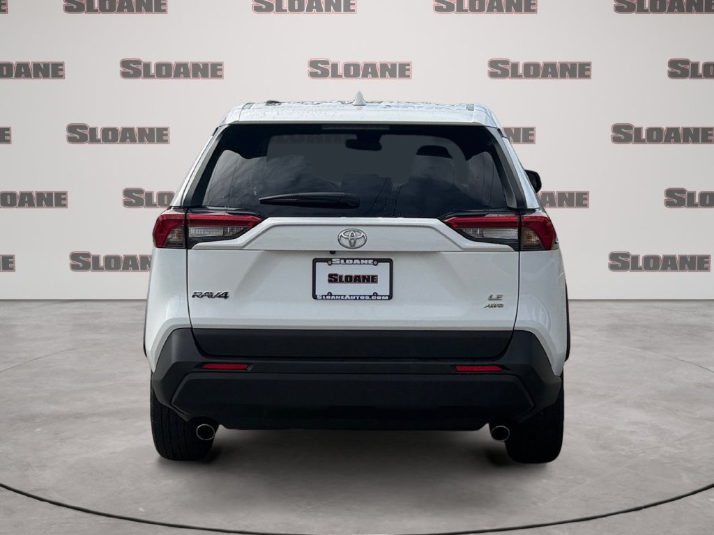 Used 2025 Toyota RAV4 LE AWD/4WD image 4