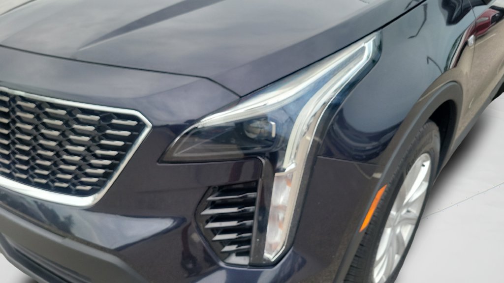 Used 2023 Cadillac XT4 Luxury w/ Cold Weather Package FWD image 24