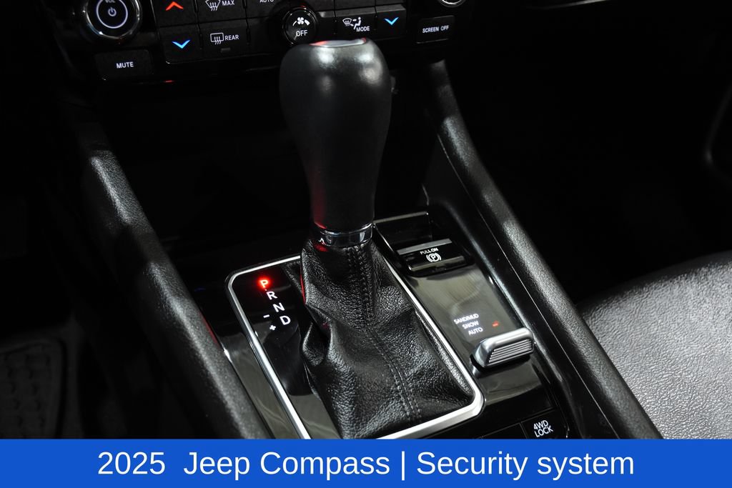 Used 2025 Jeep Compass Latitude w/ Sun & Sound Group AWD/4WD image 28