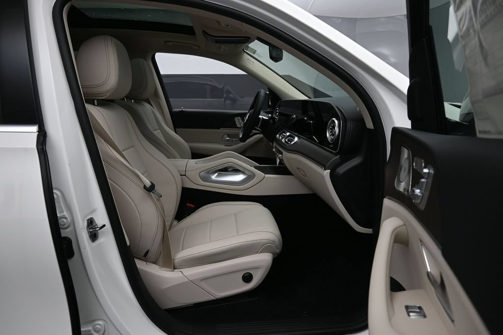 New 2027 Mercedes-Benz GLS 450 4MATIC image 24
