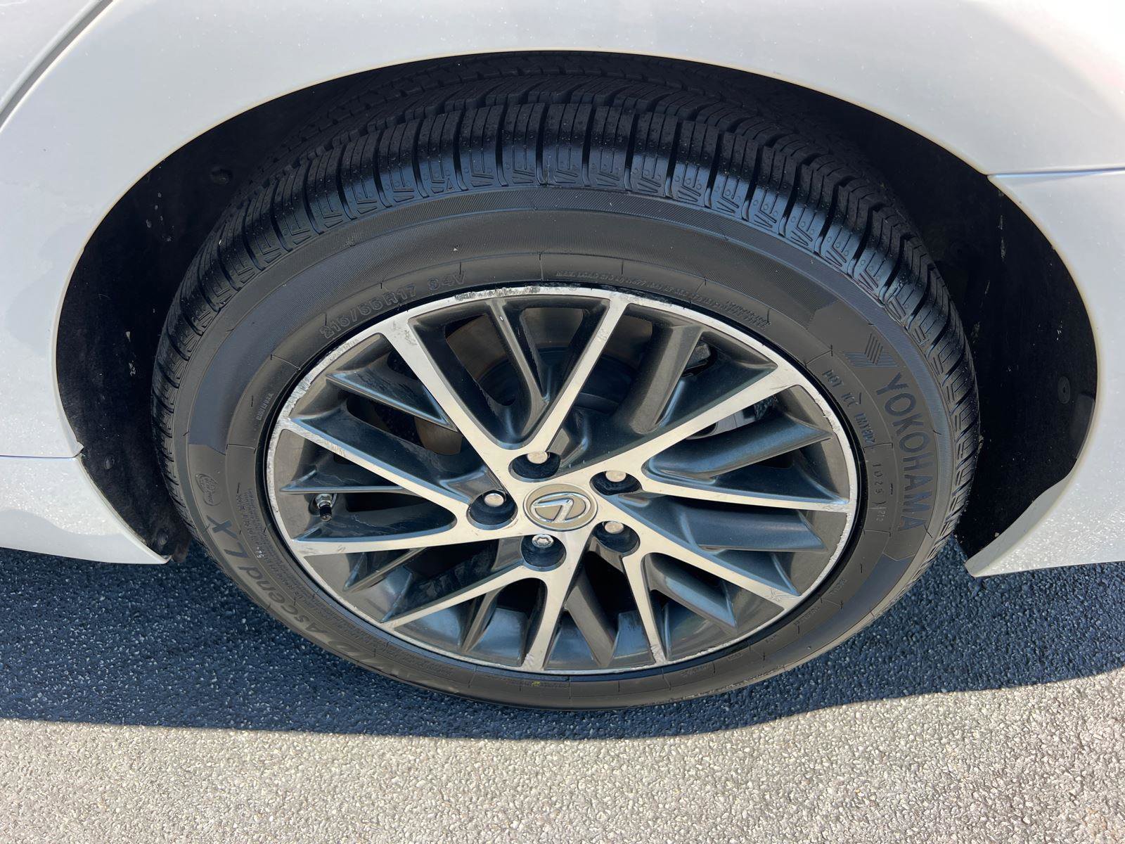 Used 2017 Lexus ES 350 w/ Luxury Package image 21