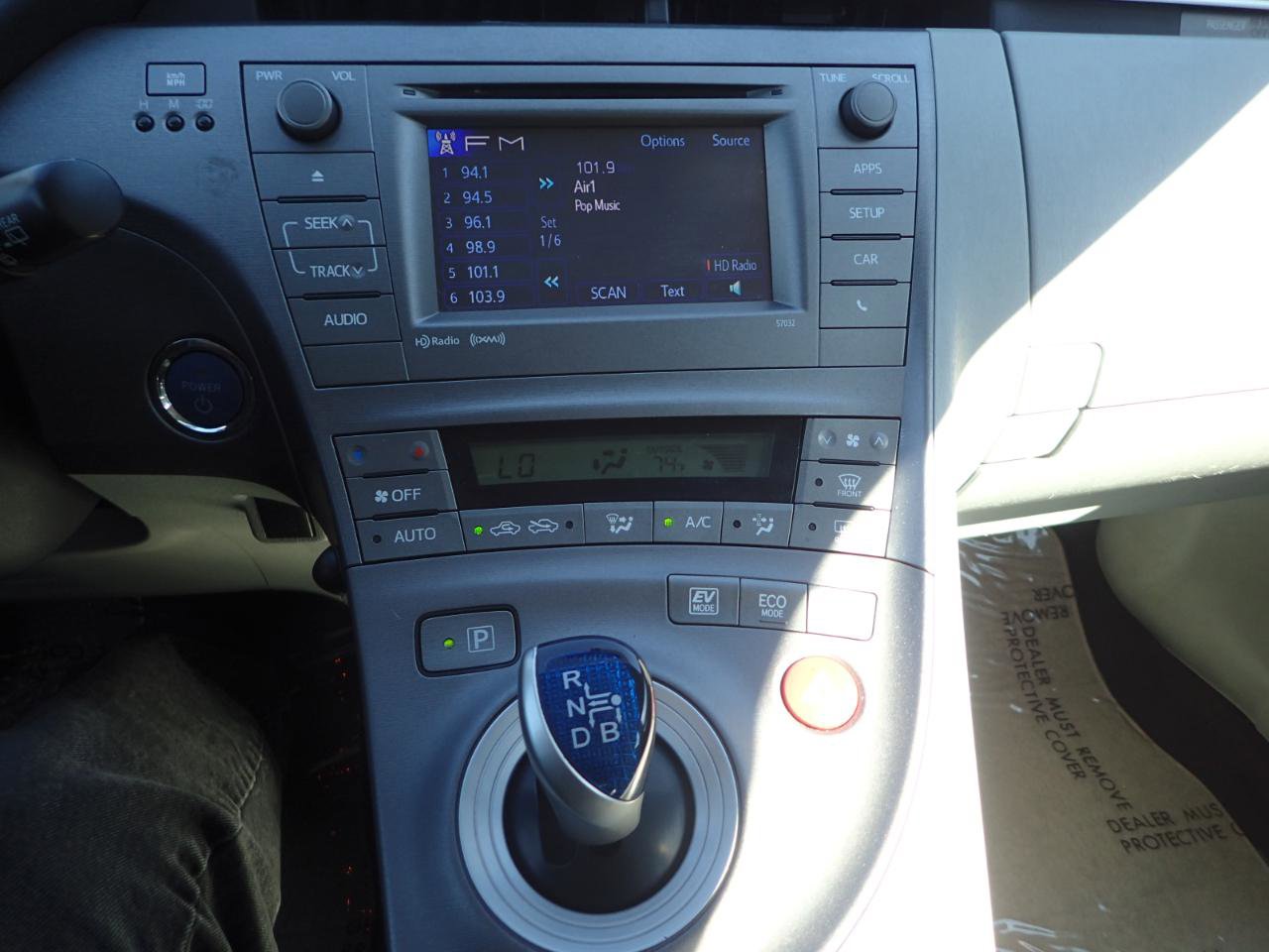 Used 2015 Toyota Prius Three FWD image 19