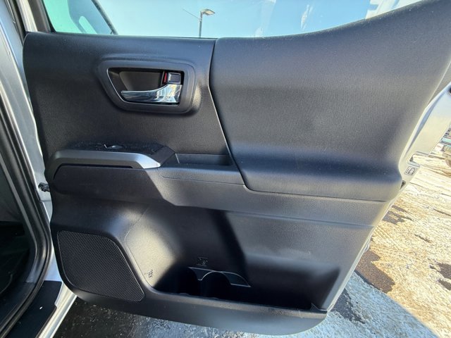 Used 2020 Toyota Tacoma TRD Sport image 18