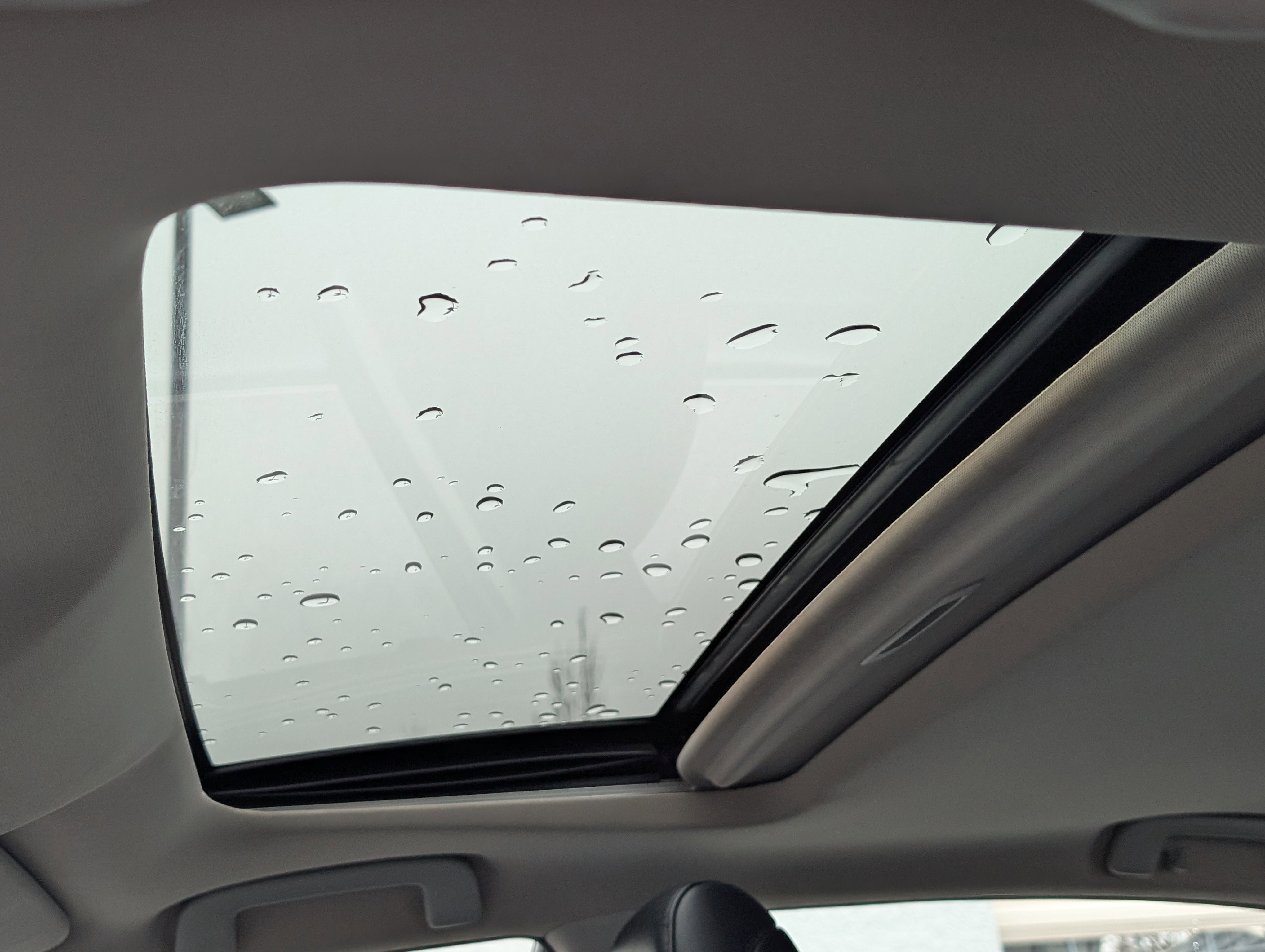 Used 2016 Toyota Avalon Limited w/ Toyota Safety Sense Package image 19