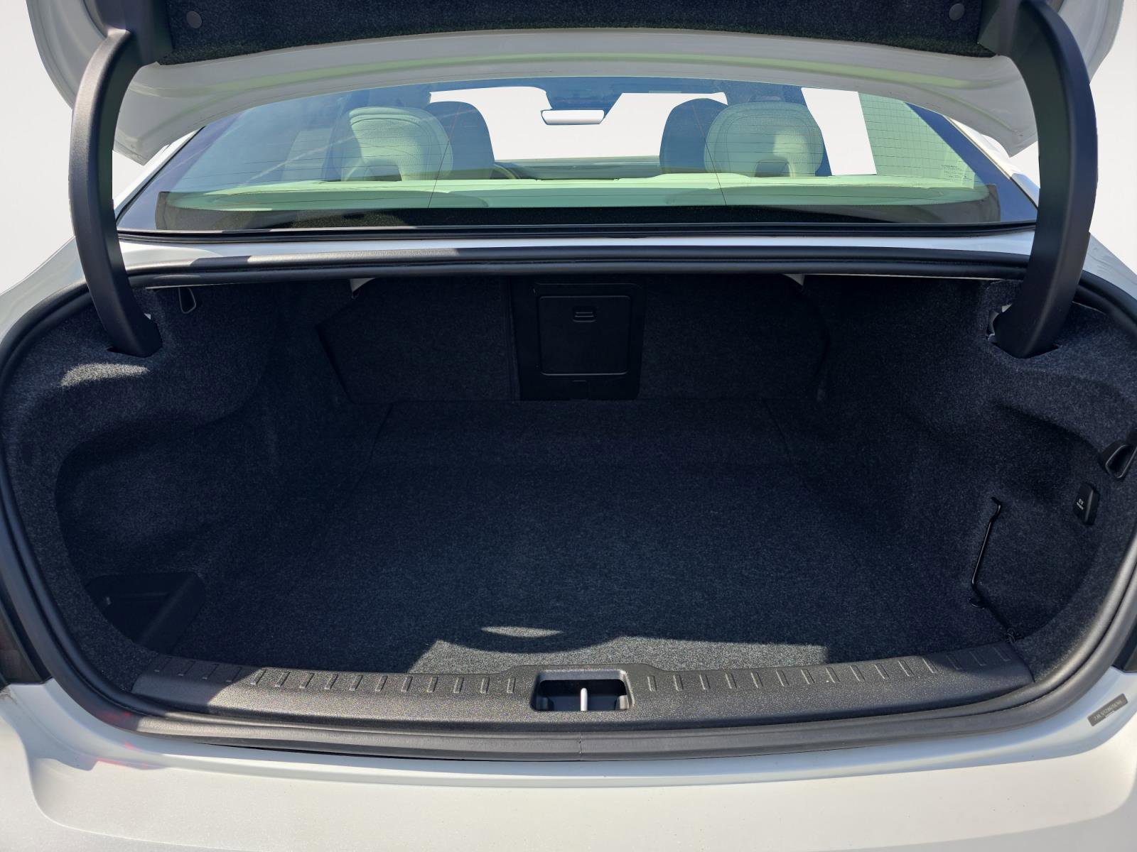 Used 2022 Volvo S60 B5 Momentum w/ Advanced Package image 14