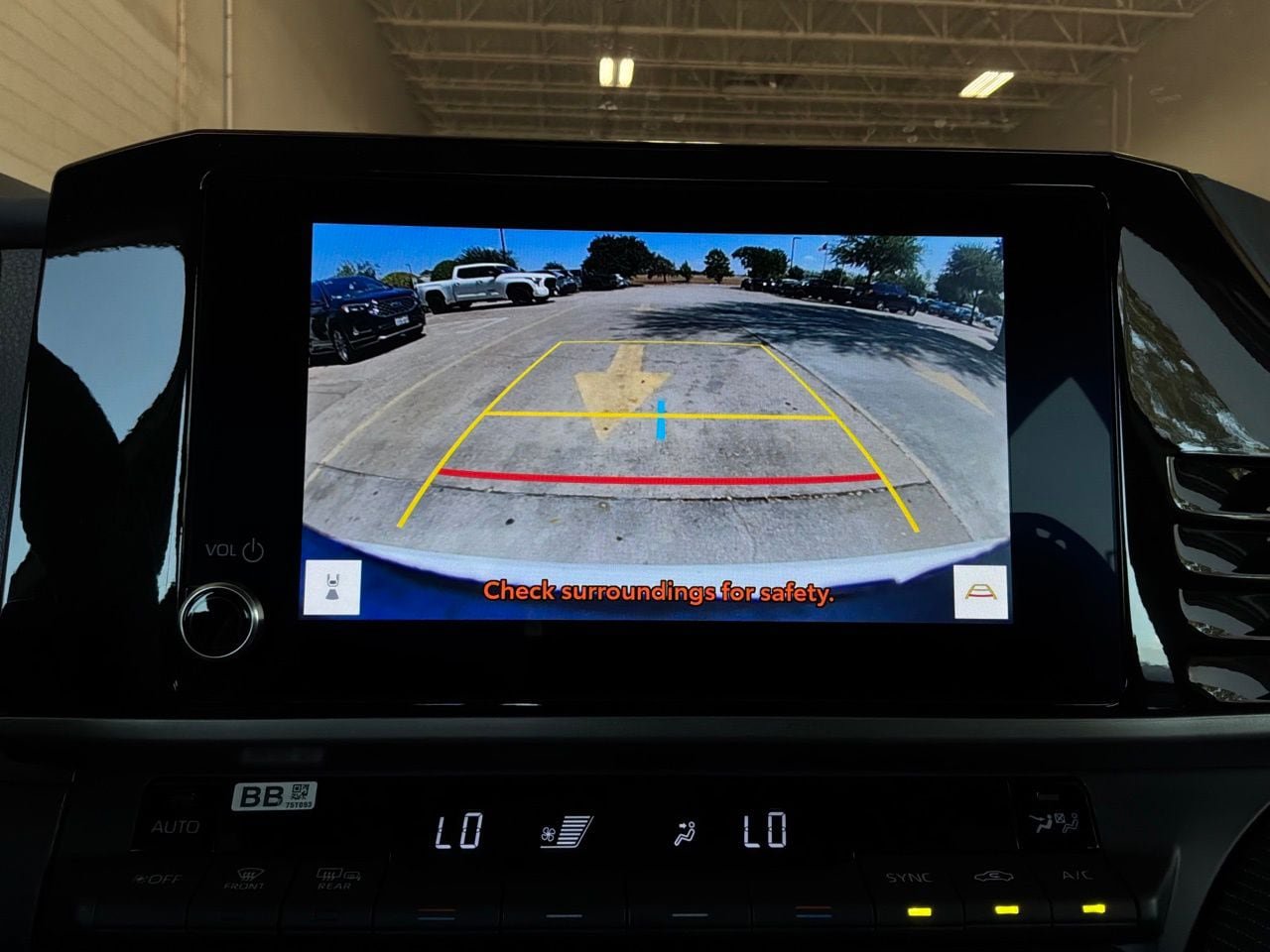Used 2026 Toyota Camry SE FWD image 32