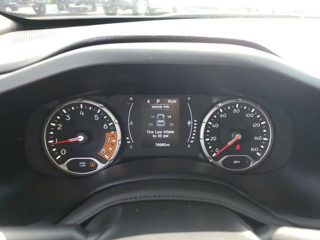 Used 2023 Jeep Renegade Latitude w/ Premium Group AWD/4WD image 23