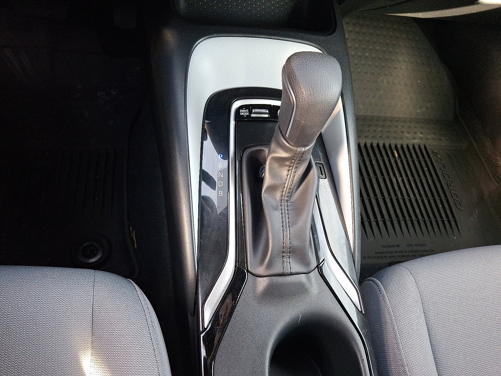 Used 2025 Toyota Corolla SE image 15