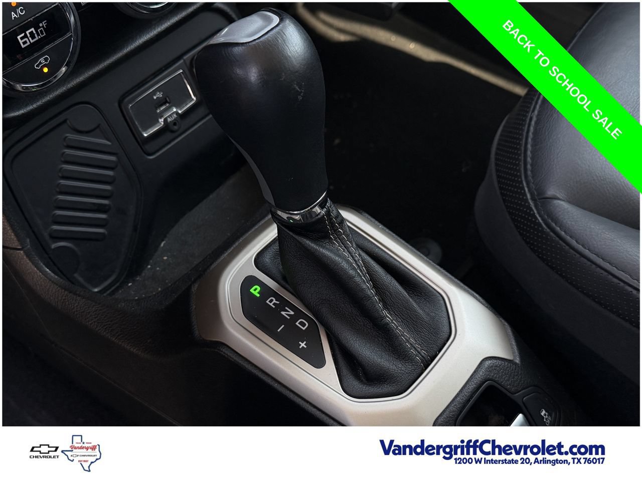 Used 2017 Jeep Renegade Limited FWD image 17
