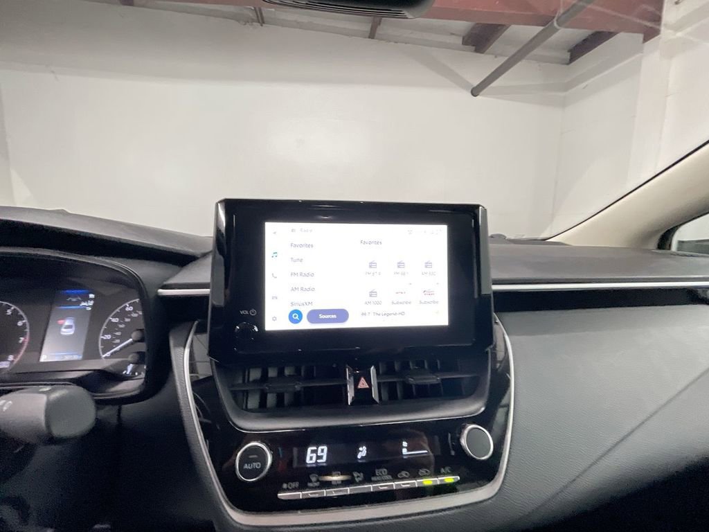 Used 2023 Toyota Corolla LE image 13