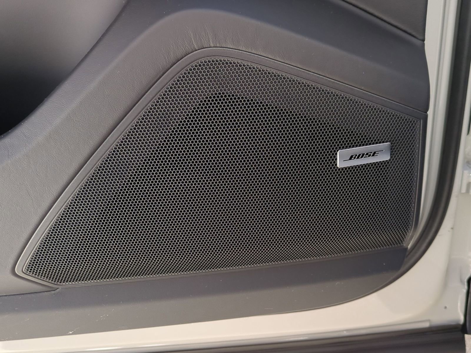 Used 2026 Porsche Cayenne image 15