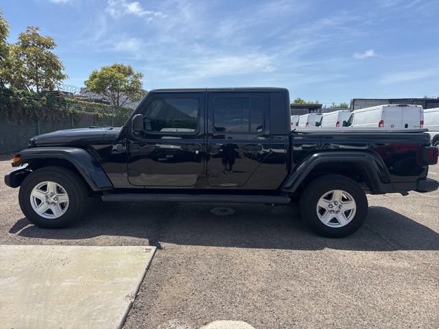 Used 2022 Jeep Gladiator Sport AWD/4WD image 8