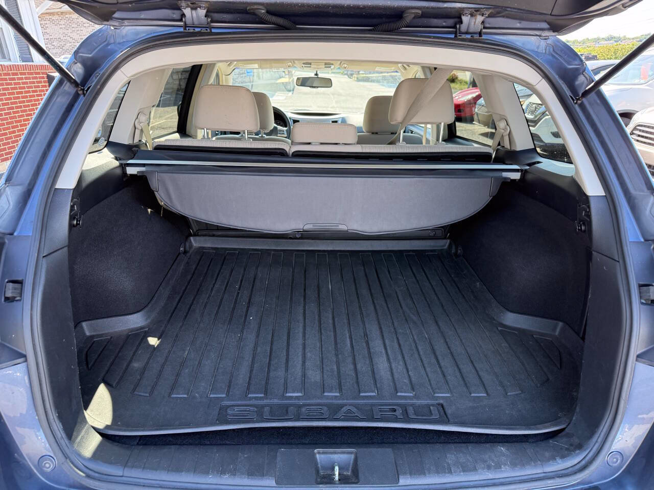 Used 2014 Subaru Outback 2.5i Premium w/ Popular Package #3 AWD/4WD image 16