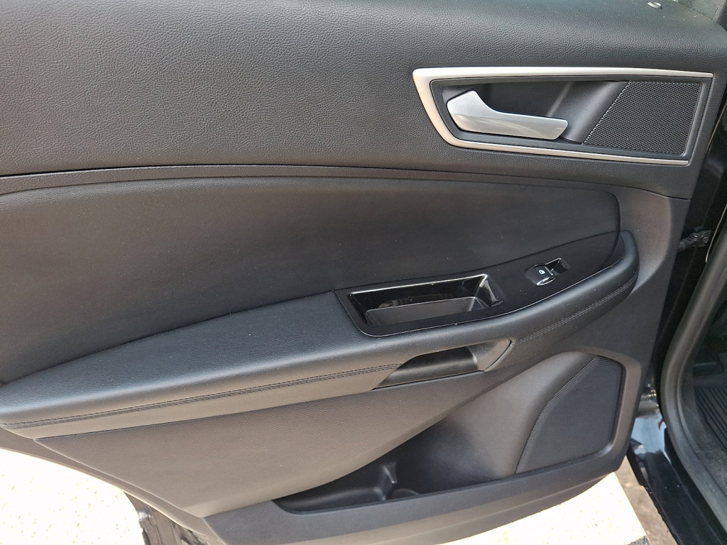 Used 2020 Ford Edge SEL w/ Convenience Package AWD/4WD image 19