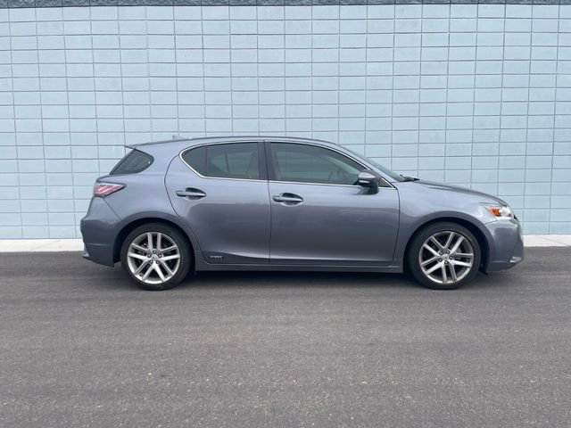 Used 2016 Lexus CT 200h FWD image 2