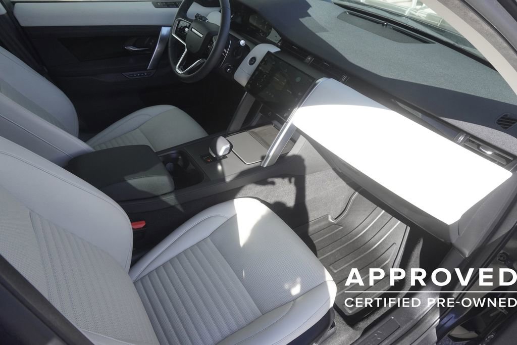Used 2025 Land Rover Discovery Sport S image 22