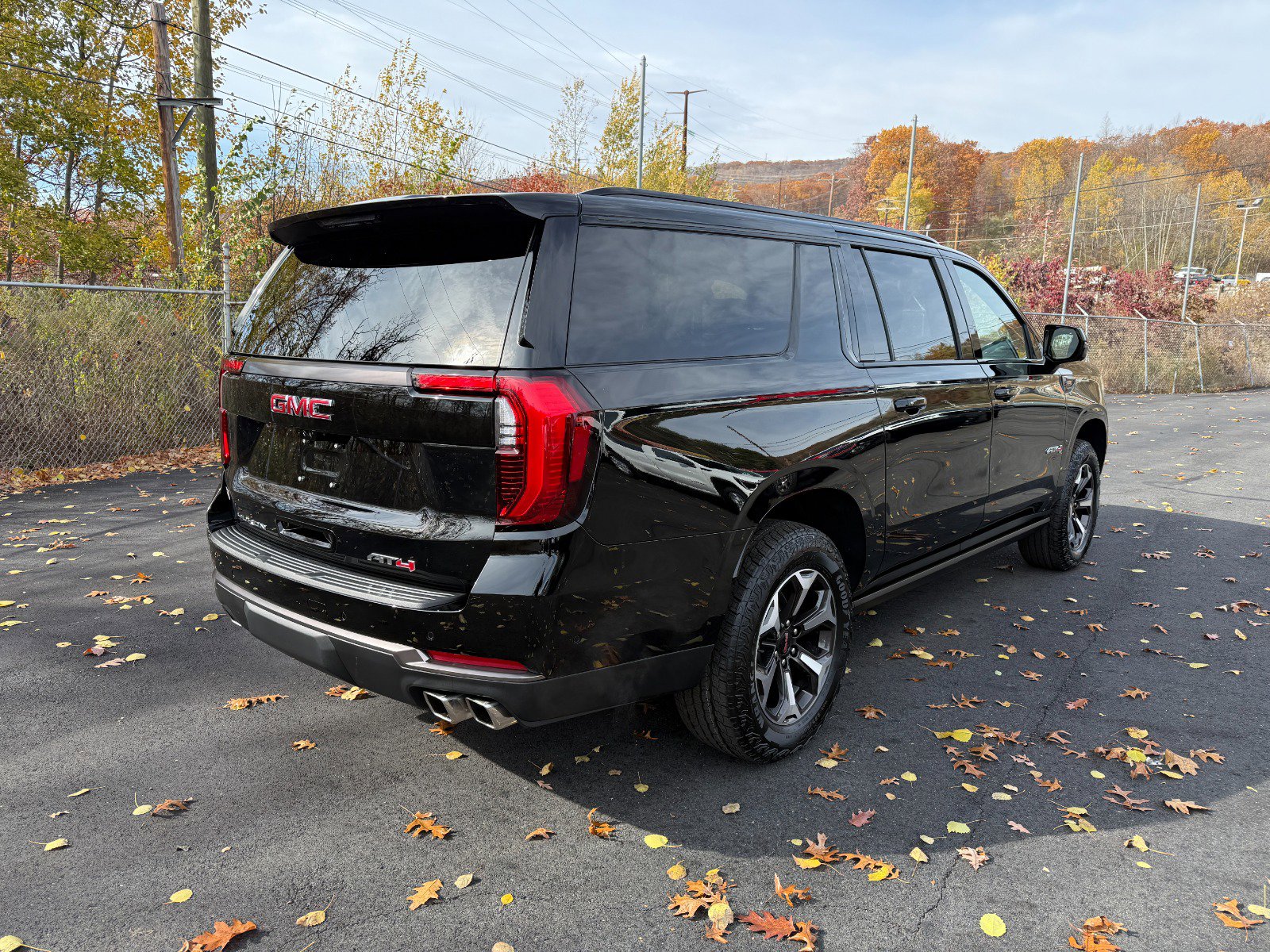 New 2026 GMC Yukon XL AT4 Ultimate w/ LPO, Floor Liner Package image 5