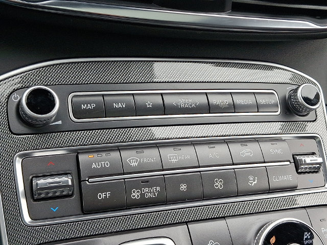 Certified 2023 Hyundai Santa Fe SEL Premium AWD/4WD image 16