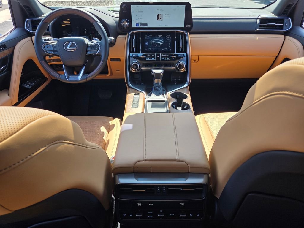 Used 2026 Lexus LX 600 4WD w/ Luxury Package image 13