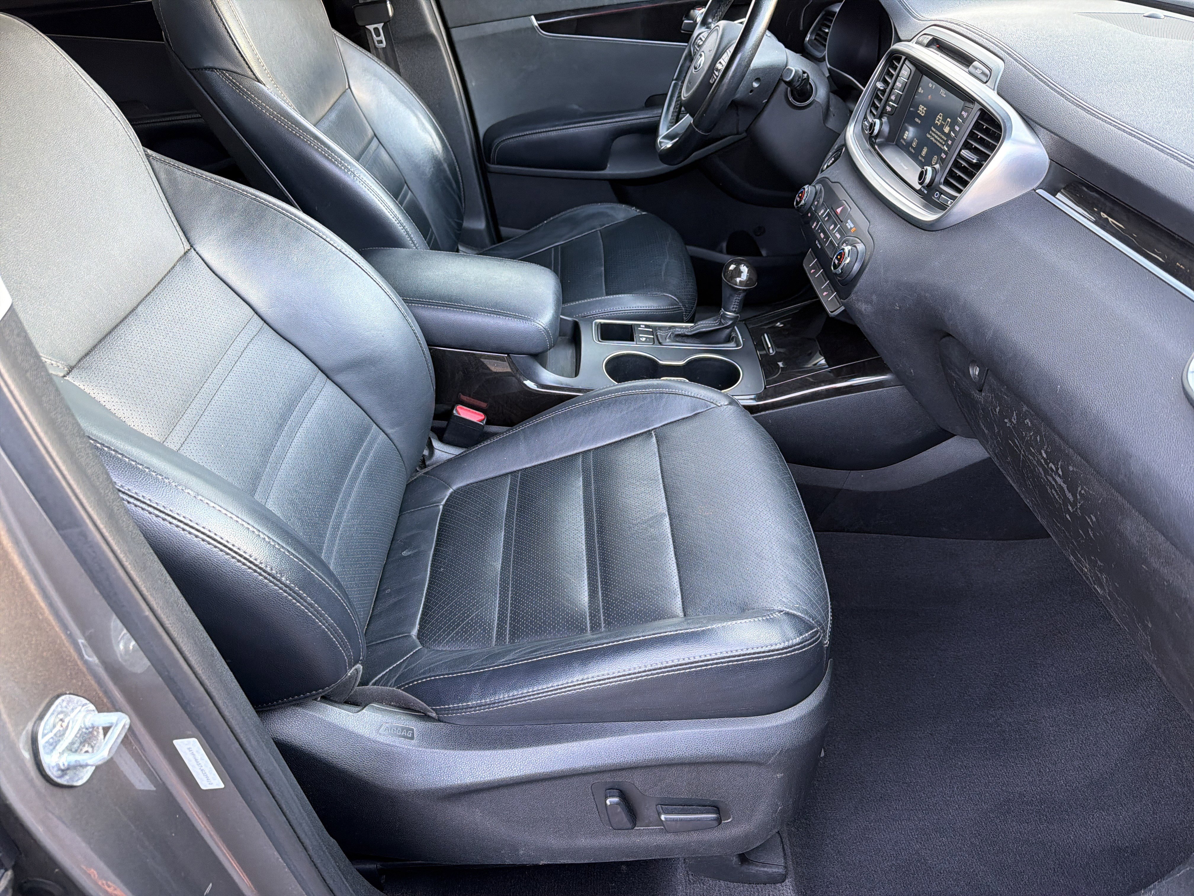 Used 2018 Kia Sorento EX image 11